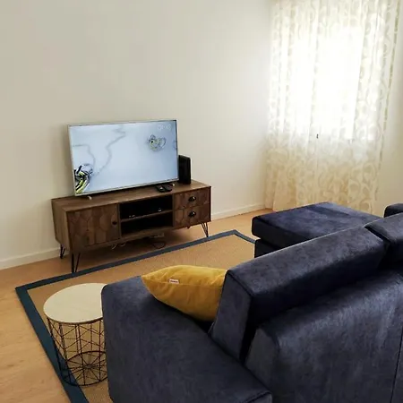 Tatil Evi Portela House - T3 Residential 50 Meters From The