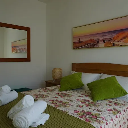 Portela House - T3 Residential 50 Meters From The Сasa de vacaciones *